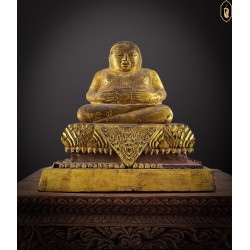 Authentic Ayutthaya amulets bronze Close the gold base on the original Thai soil