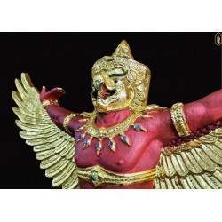 Golden-faced Phraya Suban to enhance the prestige, strengthen the power