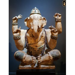 Lord Ganesha The ancient house of the wealthy Worship passed on from generation to generation