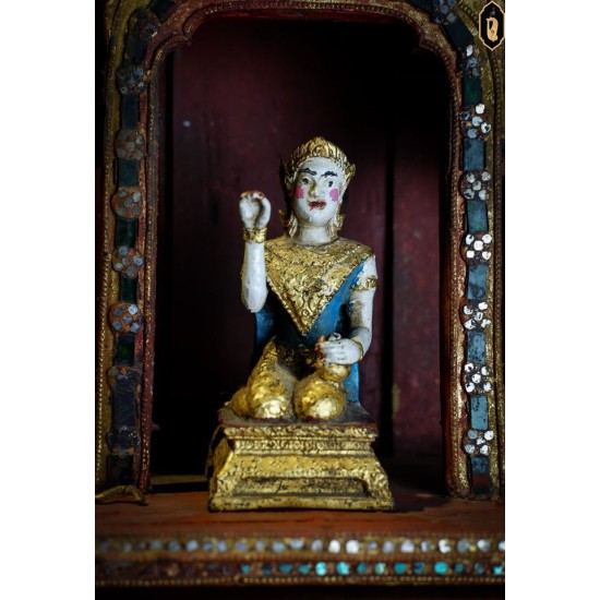 พระแม่นางกวัก ยุครัตนะ ลายดอกพิกุล หน้าแป้ง โบราณเข้มขลัง พระแม่นางกวัก ยุครัตนะ ลายดอกพิกุล หน้าแป้ง โบราณเข้มขลัง
