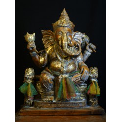 Antique wooden Ganesha made of golden teak wood. Go through a ceremony of writing amulets and burying the amulet under the base. Buddha's virtues are full of virtues.