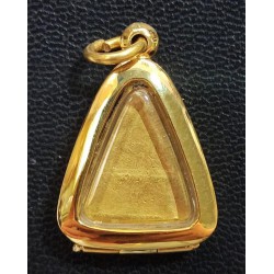 Coin of Luang Phor To, Wat Kanlaya, 1927, gold material, real diamond case.