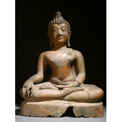 Ancient Chiang Saen Singh One Buddha statue, beautiful in Lanna style, a valuable item from the old house of the King  If there had not been a flood in Chiang Rai, no one would have seen this Buddha statue, for sure.