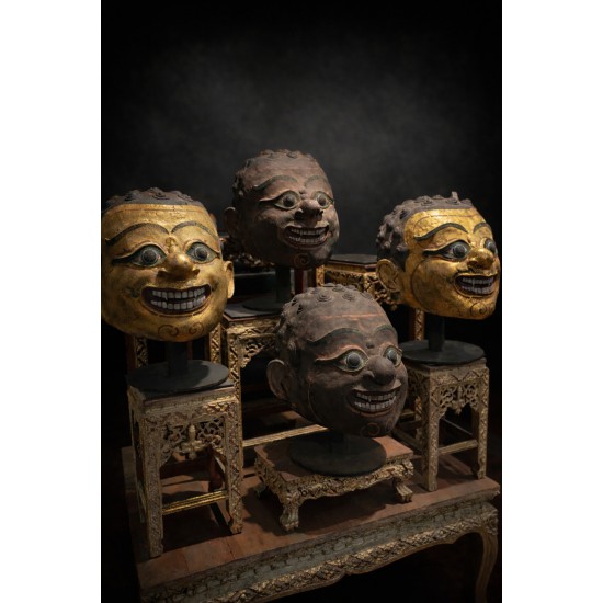 เศียรกระดาษเก่าโบราณ “ราชาพญาเงาะป่า”