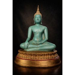 พระสุโขทัย…ไม่ใช่พระที่ใครก็ครอบครองได้  แต่เป็นพระที่ “ผู้มีวาระ” จะรู้สึกได้ตั้งแต่แรกเห็น